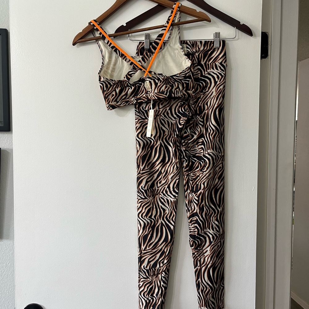 Feel Me Fab Active Wear Bra and Legging Set NWT Zebra Print
